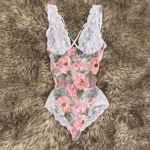 Elegant Floral Lace Bodysuit - Pink and White